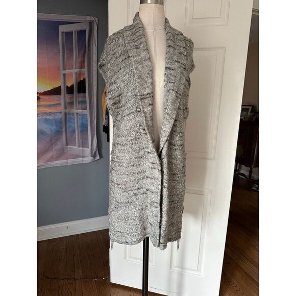 Gray sweater vest longer length with hook/eye closure by Hinge XS - Picture 1 of 5